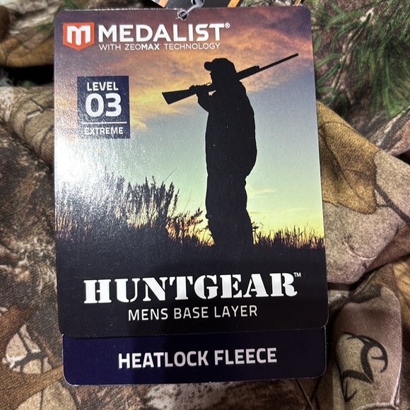 Realtree Medalist HuntGear Base Layer,Heatlock fleece,level 3,ZEOMAX, thermal - Picture 8 of 11